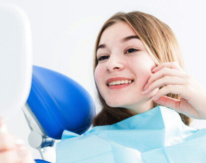 The Benefits of Teeth Whitening at a Dental Office vs. At-Home Kits